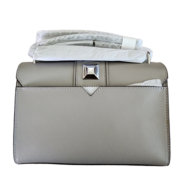 Michael Kors Rose Cross-body Leather Purse. - Picture 2 of 8